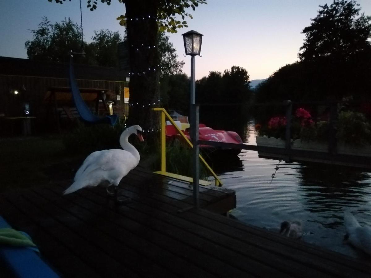 Ferienwohnungen Schiller Landskron Екстер'єр фото